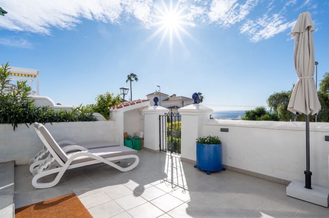 3 soveværelse Semi-Rækkehus til salg i Nerja med swimmingpool garage - € 525.000 (Ref: 9501878)