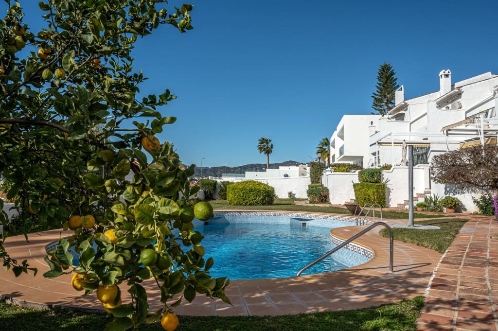 3 soveværelse Semi-Rækkehus til salg i Nerja med swimmingpool garage - € 525.000 (Ref: 9501878)