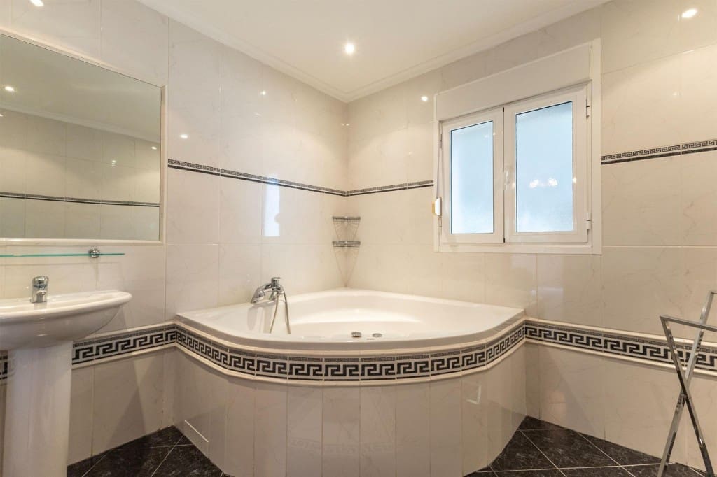 5 chambre Villa/Maison à vendre à Ciudad Quesada avec piscine - 649 000 € (Ref: 9503891)