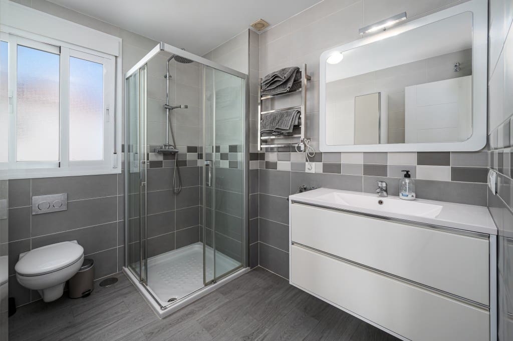 Chalet de 3 habitaciones en Torrox-Costa en venta con piscina - 825.000 € (Ref: 9503896)