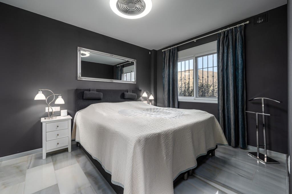 Chalet de 3 habitaciones en Torrox-Costa en venta con piscina - 825.000 € (Ref: 9503896)