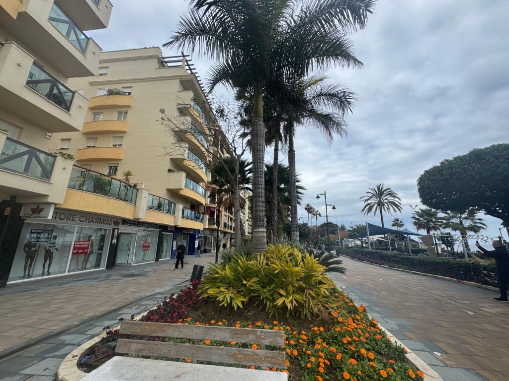 2 soverom Leilighet til salgs i Estepona med garasje - € 370 000 (Ref: 9508426)