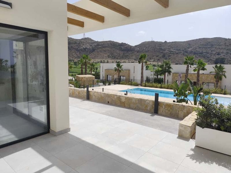 2 sovrum Lägenhet till salu i Alicante stad med pool garage - 395 000 € (Ref: 9508427)