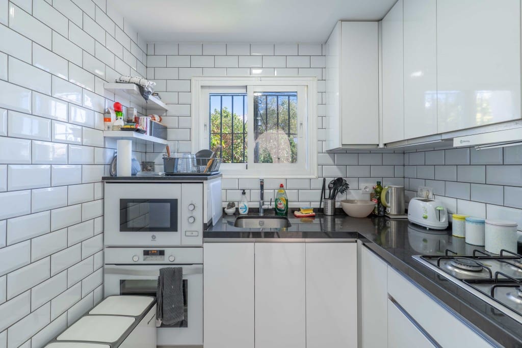 3 bedroom Townhouse for sale in Mijas Costa with pool - € 435,000 (Ref: 9518476)