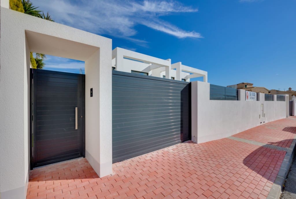 4 makuuhuone Huvila myytävänä paikassa Aguas Nuevas mukana uima-altaan - 750 000 € (Ref: 9518478)