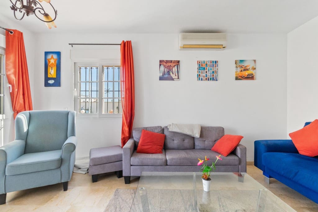 3 chambre Maison de Ville à vendre à Playa Flamenca avec piscine - 249 000 € (Ref: 9518481)