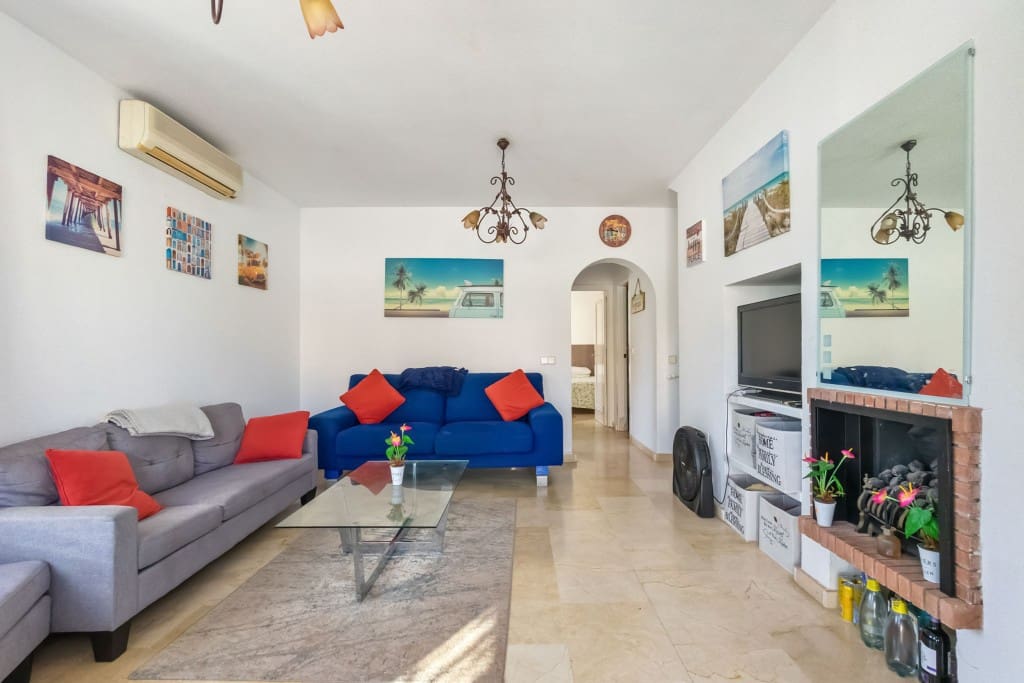 3 chambre Maison de Ville à vendre à Playa Flamenca avec piscine - 249 000 € (Ref: 9518481)