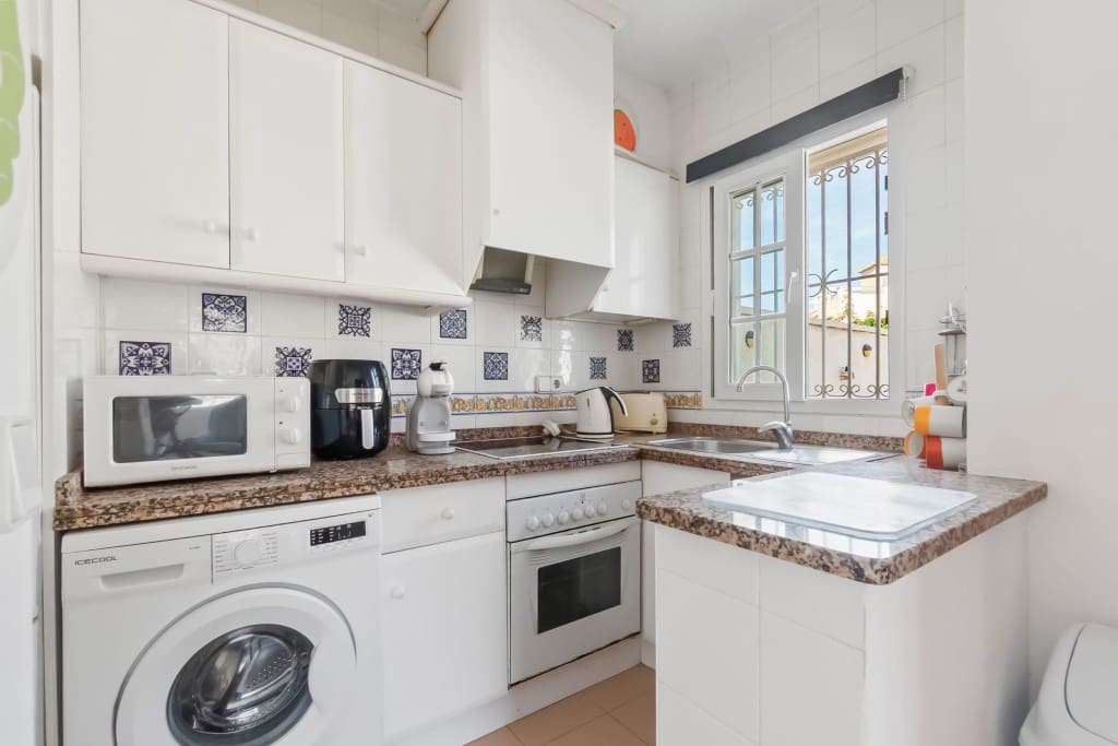 3 chambre Maison de Ville à vendre à Playa Flamenca avec piscine - 249 000 € (Ref: 9518481)