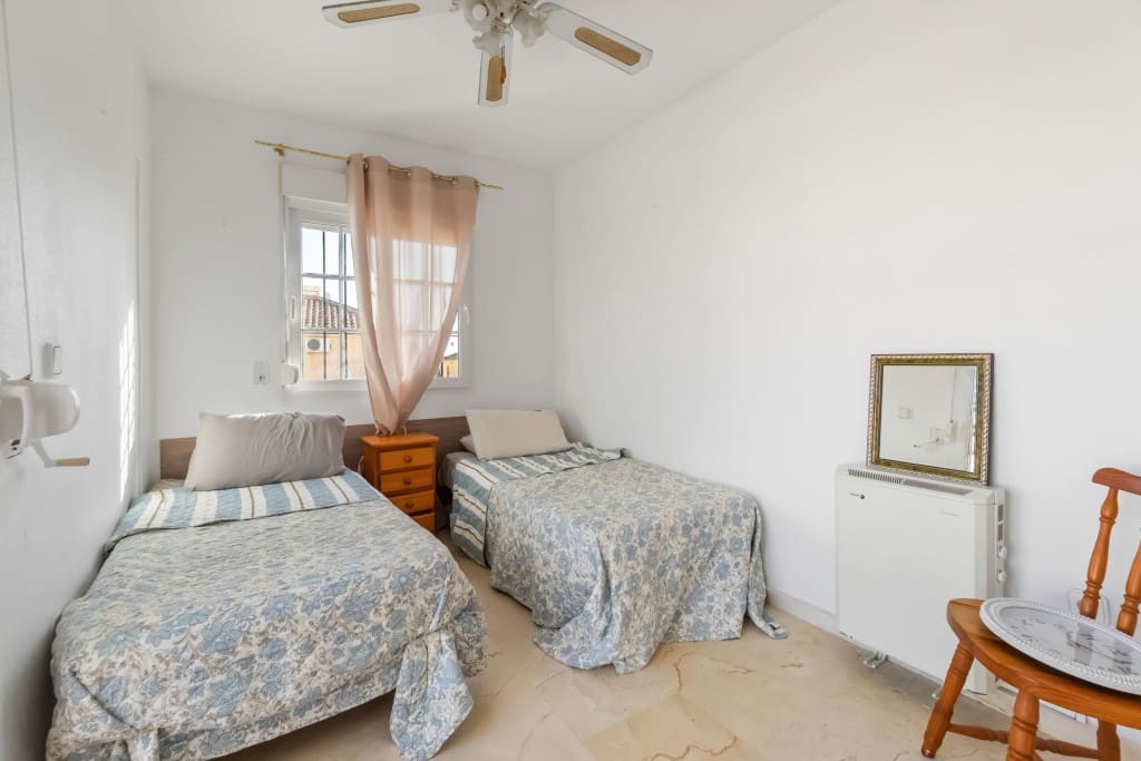 3 chambre Maison de Ville à vendre à Playa Flamenca avec piscine - 249 000 € (Ref: 9518481)