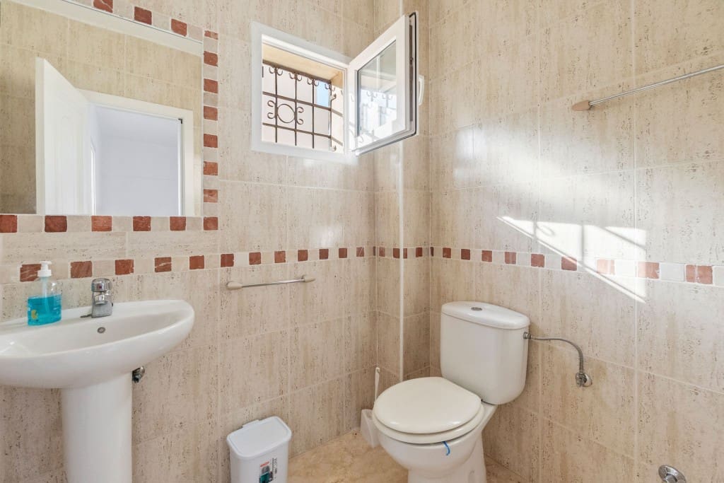 3 chambre Maison de Ville à vendre à Playa Flamenca avec piscine - 249 000 € (Ref: 9518481)