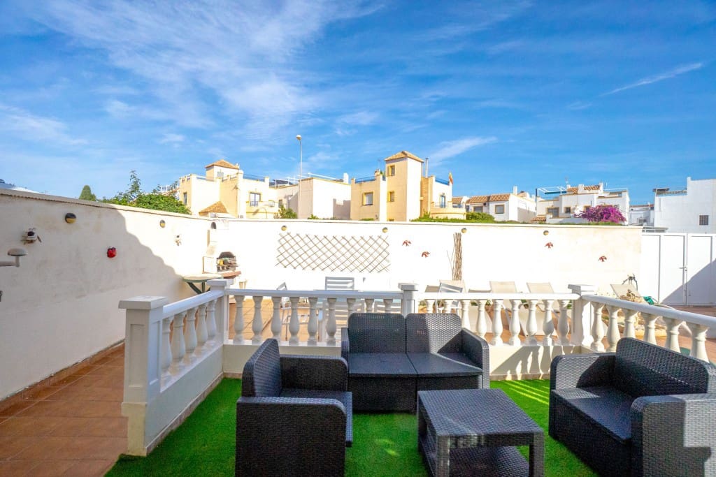 3 chambre Maison de Ville à vendre à Playa Flamenca avec piscine - 249 000 € (Ref: 9518481)