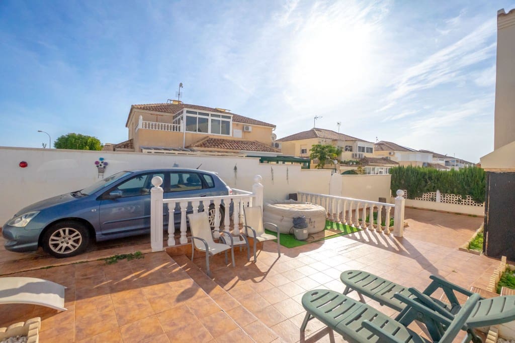 3 chambre Maison de Ville à vendre à Playa Flamenca avec piscine - 249 000 € (Ref: 9518481)