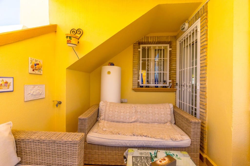 3 sovrum Villa till salu i Playa Flamenca med pool garage - 365 000 € (Ref: 9518482)