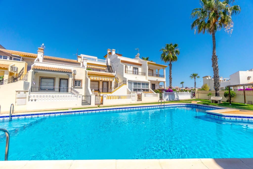 3 sovrum Villa till salu i Playa Flamenca med pool garage - 365 000 € (Ref: 9518482)