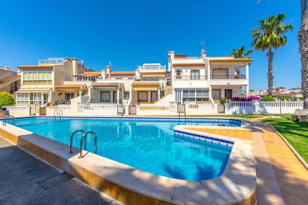 3 sovrum Villa till salu i Playa Flamenca med pool garage - 365 000 € (Ref: 9518482)