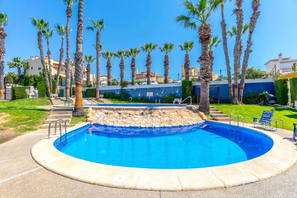 3 sovrum Villa till salu i Playa Flamenca med pool garage - 365 000 € (Ref: 9518482)