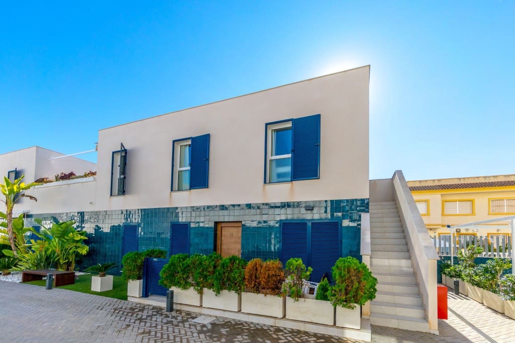 2 bedroom Apartment for sale in Playa Flamenca with pool - € 269,000 (Ref: 9518483)