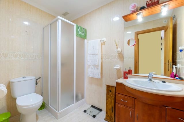 2 soverom Hus til salgs i Playa Flamenca, Orihuela med svømmebasseng garasje - € 260 000 (Ref: 9529488)