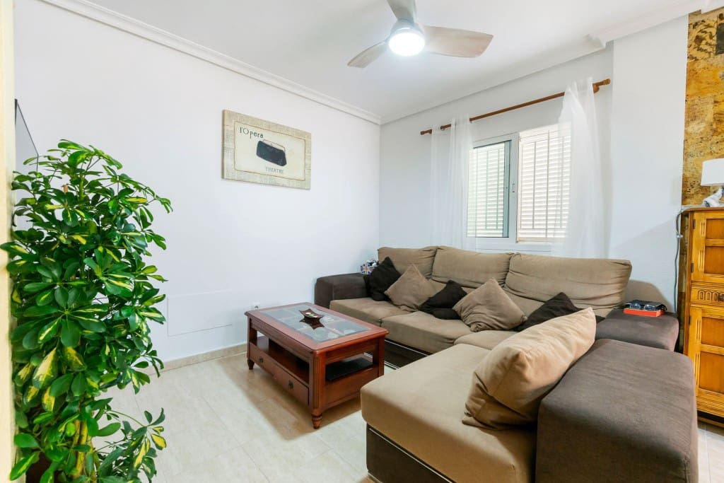 2 soverom Hus til salgs i Playa Flamenca med svømmebasseng garasje - € 260 000 (Ref: 9529488)