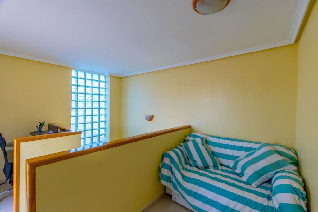 2 soverom Hus til salgs i Playa Flamenca med svømmebasseng garasje - € 260 000 (Ref: 9529488)