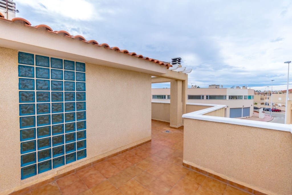 2 soverom Hus til salgs i Playa Flamenca med svømmebasseng garasje - € 260 000 (Ref: 9529488)