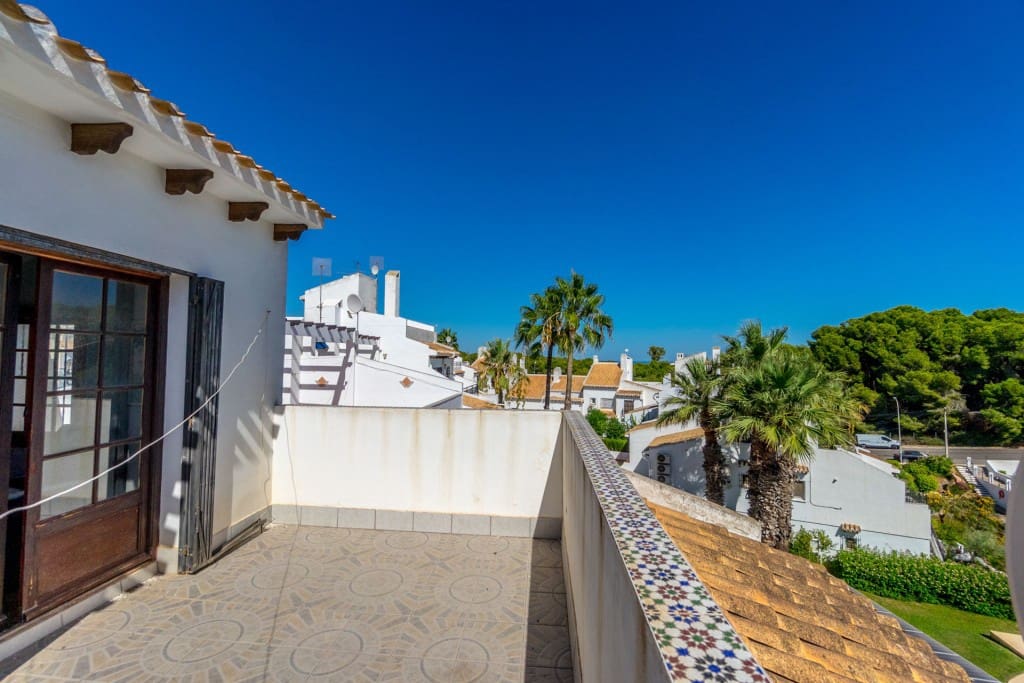 3 Zimmer Haus zu verkaufen in Villamartin mit Pool - 269.900 € (Ref: 9535551)