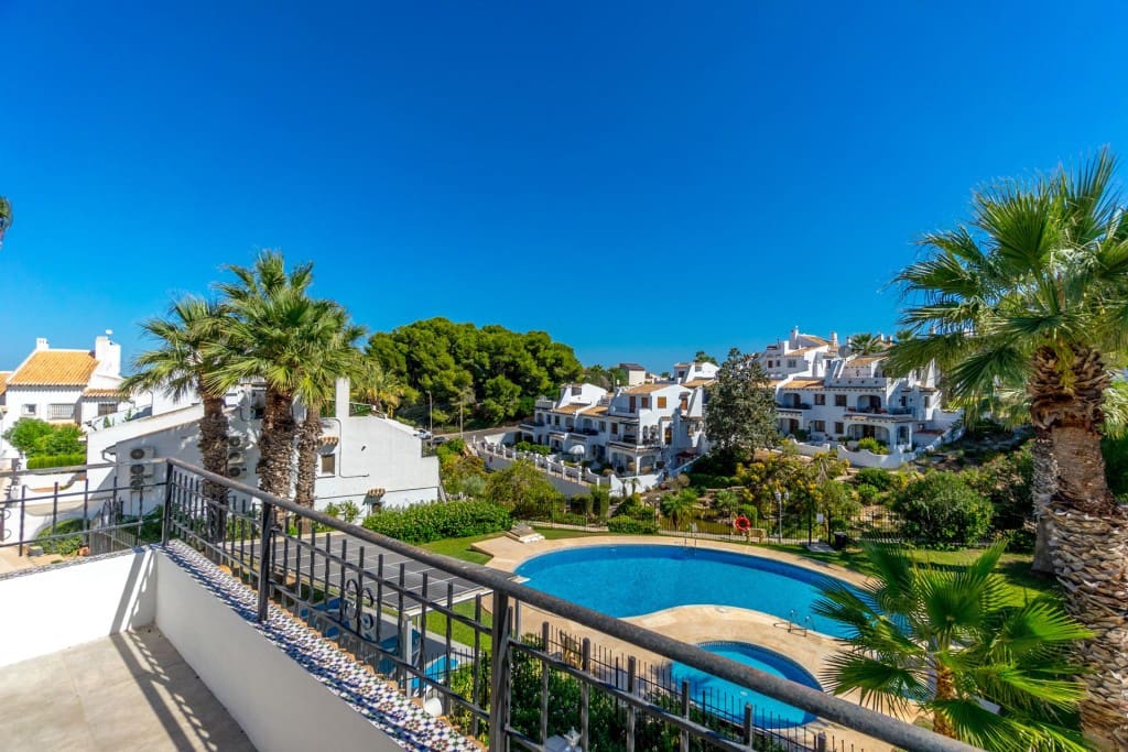 3 Zimmer Haus zu verkaufen in Villamartin mit Pool - 269.900 € (Ref: 9535551)