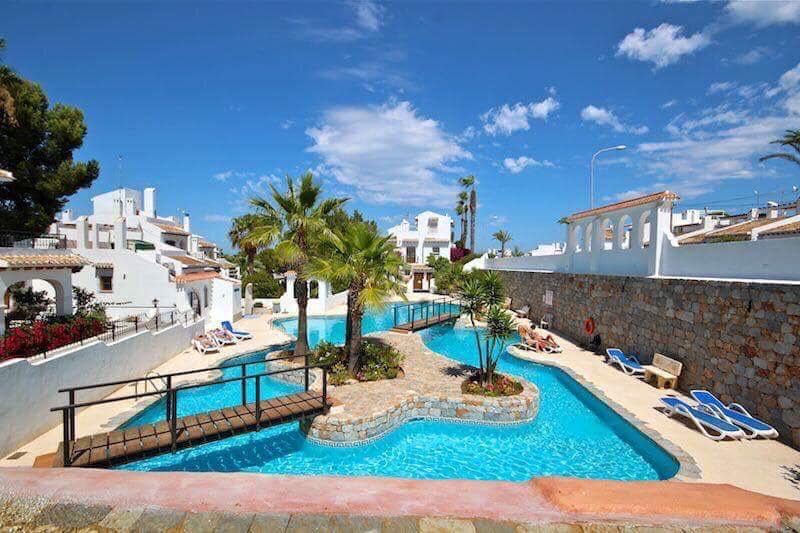 3 Zimmer Haus zu verkaufen in Villamartin mit Pool - 269.900 € (Ref: 9535551)