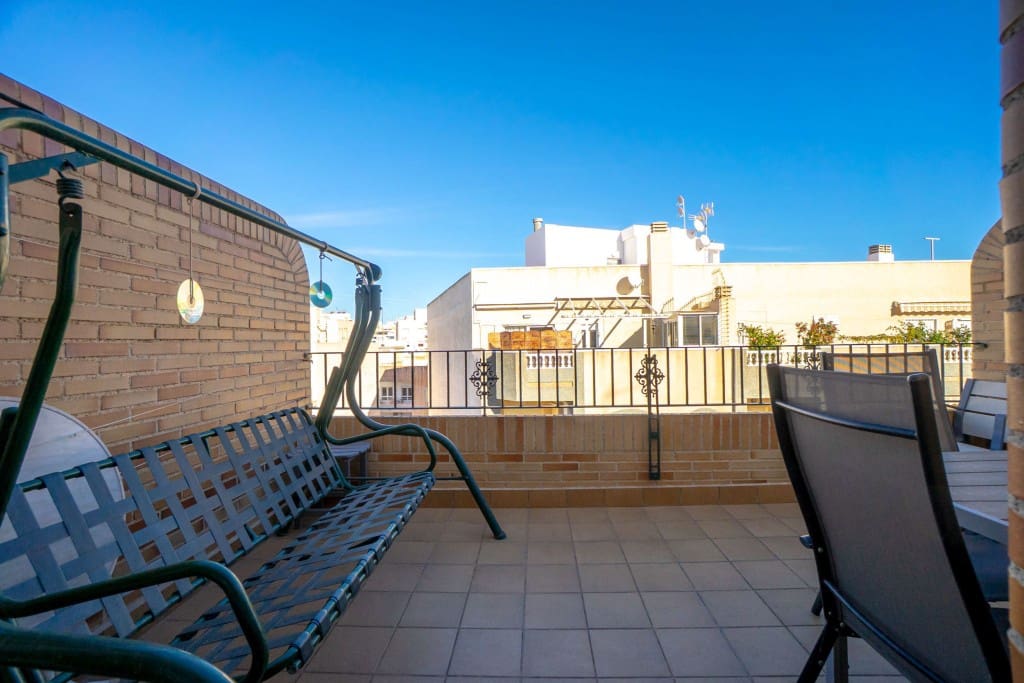 2 makuuhuone Kattohuoneisto myytävänä paikassa Torrevieja mukana 
autotalli - 189 000 € (Ref: 9535552)