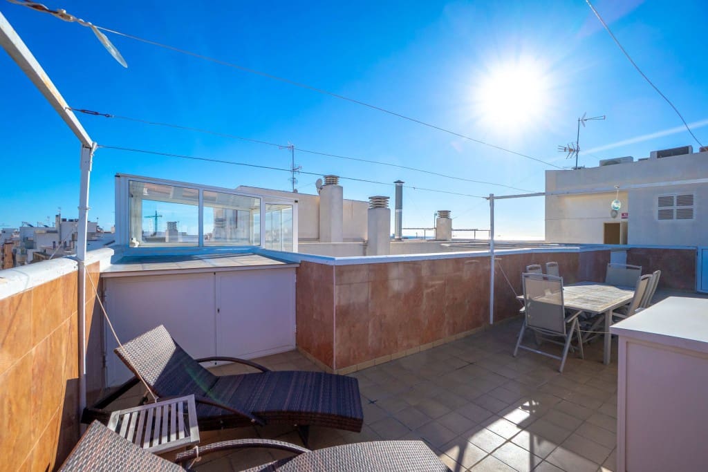 2 makuuhuone Kattohuoneisto myytävänä paikassa Torrevieja mukana 
autotalli - 189 000 € (Ref: 9535552)