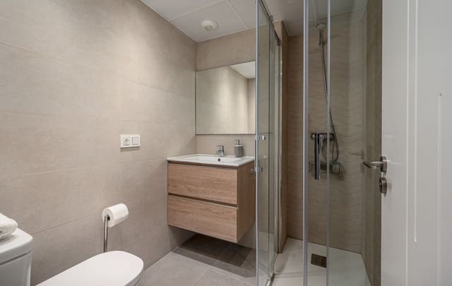 2 slaapkamer Appartement te koop in Torrox-Costa, Torrox met zwembad garage - € 340.000 (Ref: 9535561)