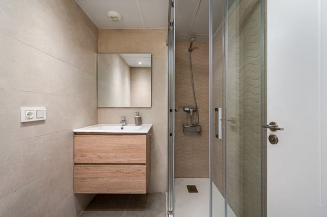 2 slaapkamer Appartement te koop in Torrox-Costa, Torrox met zwembad garage - € 340.000 (Ref: 9535561)