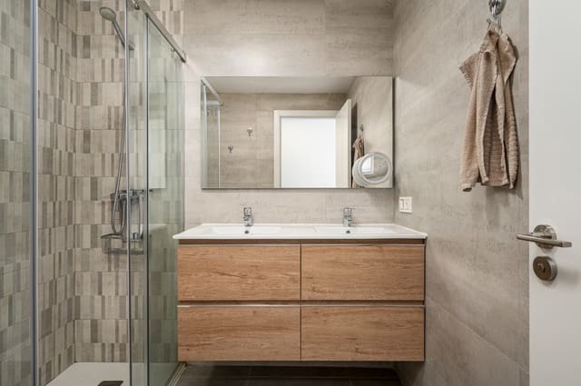 2 slaapkamer Appartement te koop in Torrox-Costa, Torrox met zwembad garage - € 340.000 (Ref: 9535561)