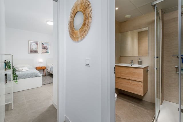 2 slaapkamer Appartement te koop in Torrox-Costa, Torrox met zwembad garage - € 340.000 (Ref: 9535561)