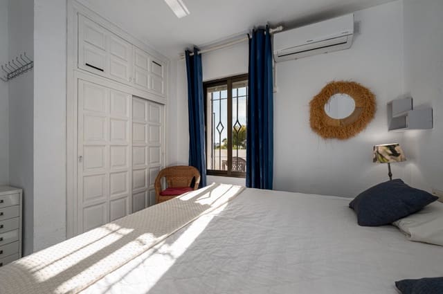 2 soveværelse Byhus til salg i Nerja med swimmingpool - € 290.000 (Ref: 9540831)