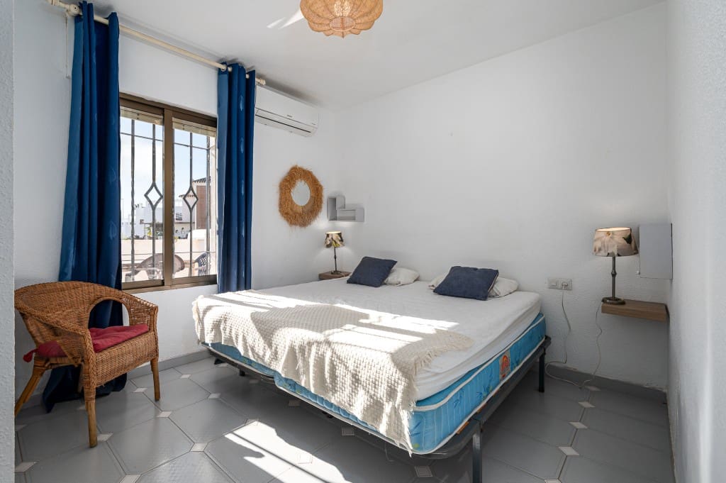 Casa de 2 habitaciones en Nerja en venta con piscina - 290.000 € (Ref: 9540831)