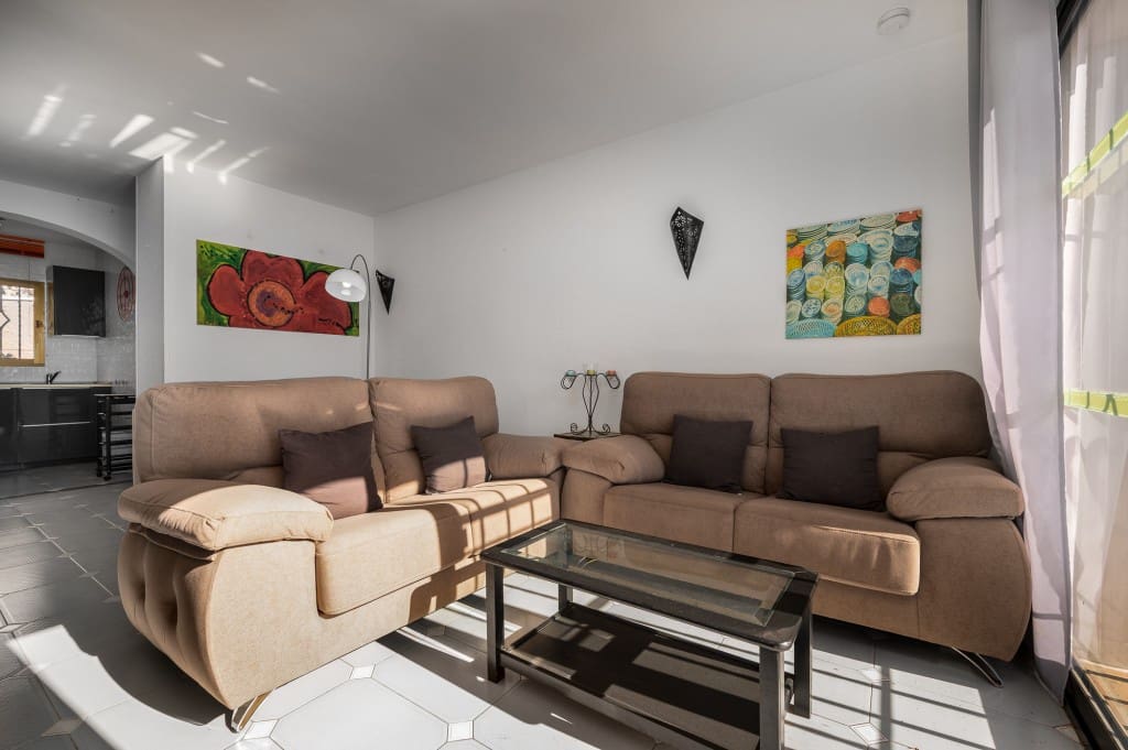 Casa de 2 habitaciones en Nerja en venta con piscina - 290.000 € (Ref: 9540831)