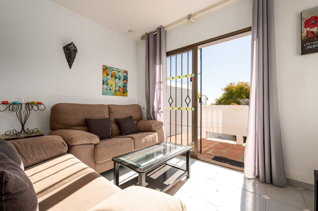 Casa de 2 habitaciones en Nerja en venta con piscina - 290.000 € (Ref: 9540831)