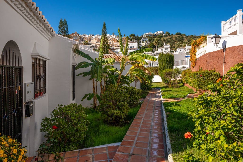 Casa de 2 habitaciones en Nerja en venta con piscina - 290.000 € (Ref: 9540831)