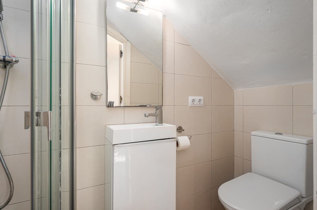 3 soverom Kjedet enebolig til salgs i Nerja med svømmebasseng - € 399 000 (Ref: 9540833)