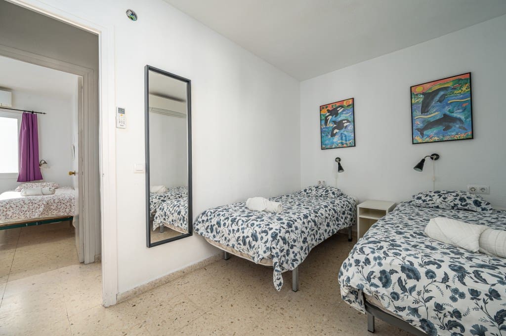 3 soverom Kjedet enebolig til salgs i Nerja med svømmebasseng - € 399 000 (Ref: 9540833)