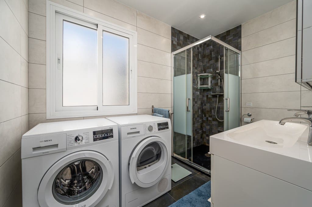 2 slaapkamer Appartement te koop in Nerja met garage - € 299.000 (Ref: 9540834)