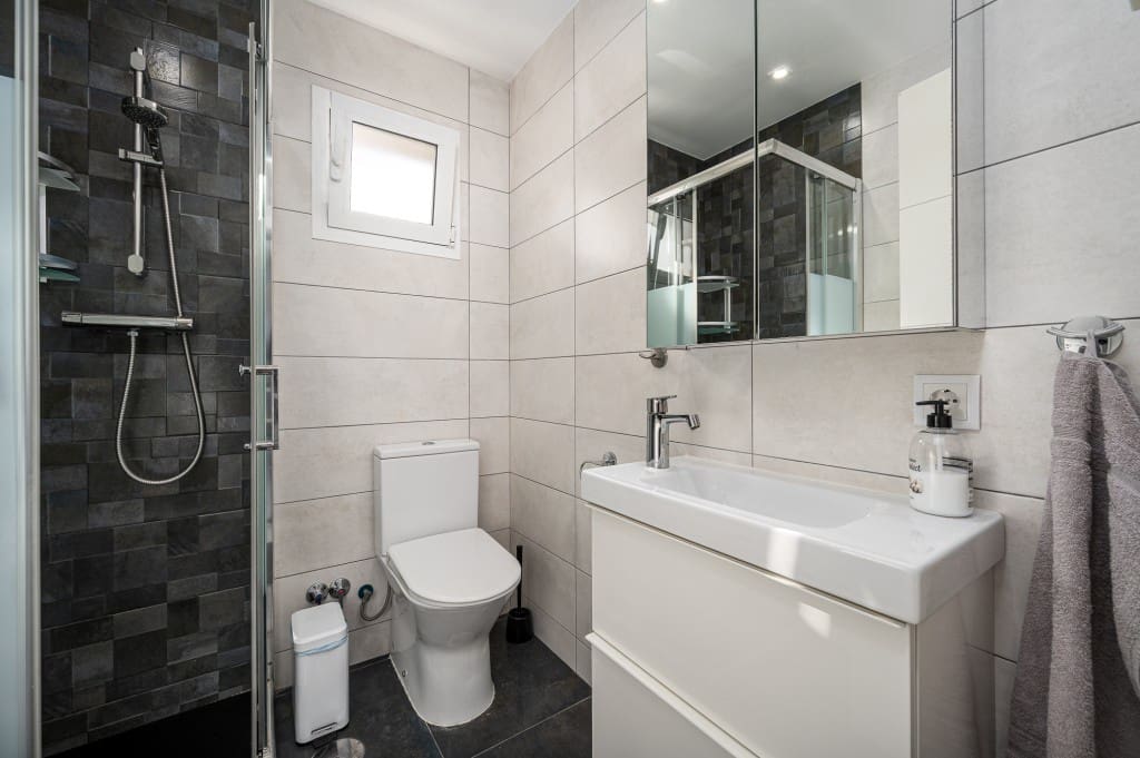 2 slaapkamer Appartement te koop in Nerja met garage - € 299.000 (Ref: 9540834)