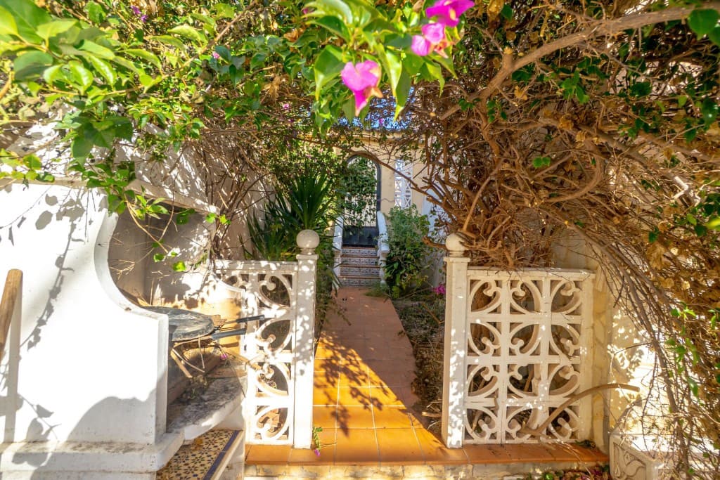 3 Zimmer Villa zu verkaufen in Villamartin mit Pool - 289.000 € (Ref: 9543104)