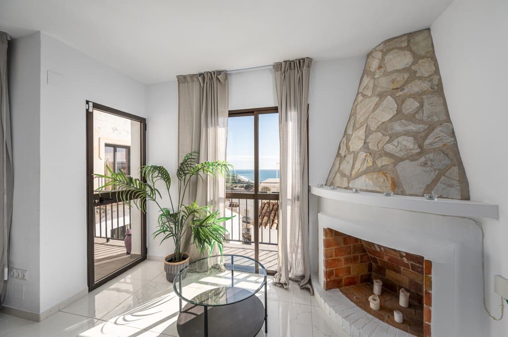 4 Zimmer Haus zu verkaufen in Nerja mit Pool - 410.000 € (Ref: 9547723)