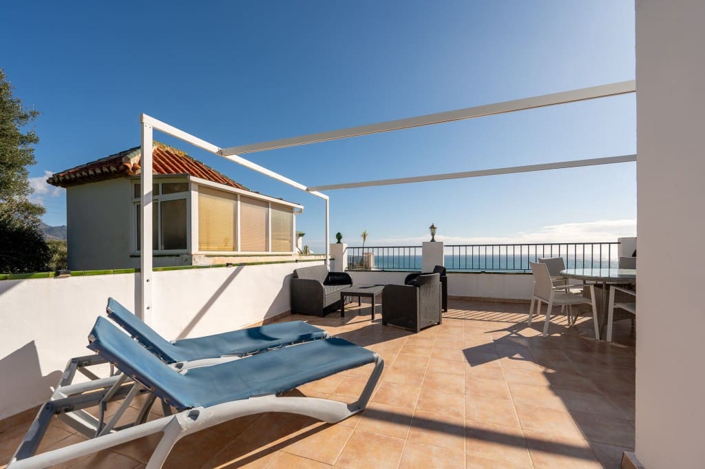 4 Zimmer Haus zu verkaufen in Nerja mit Pool - 410.000 € (Ref: 9547723)