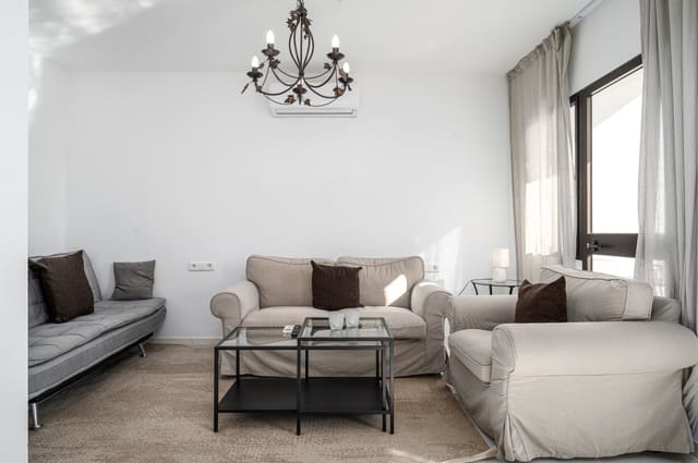 4 Zimmer Haus zu verkaufen in Nerja mit Pool - 410.000 € (Ref: 9547723)