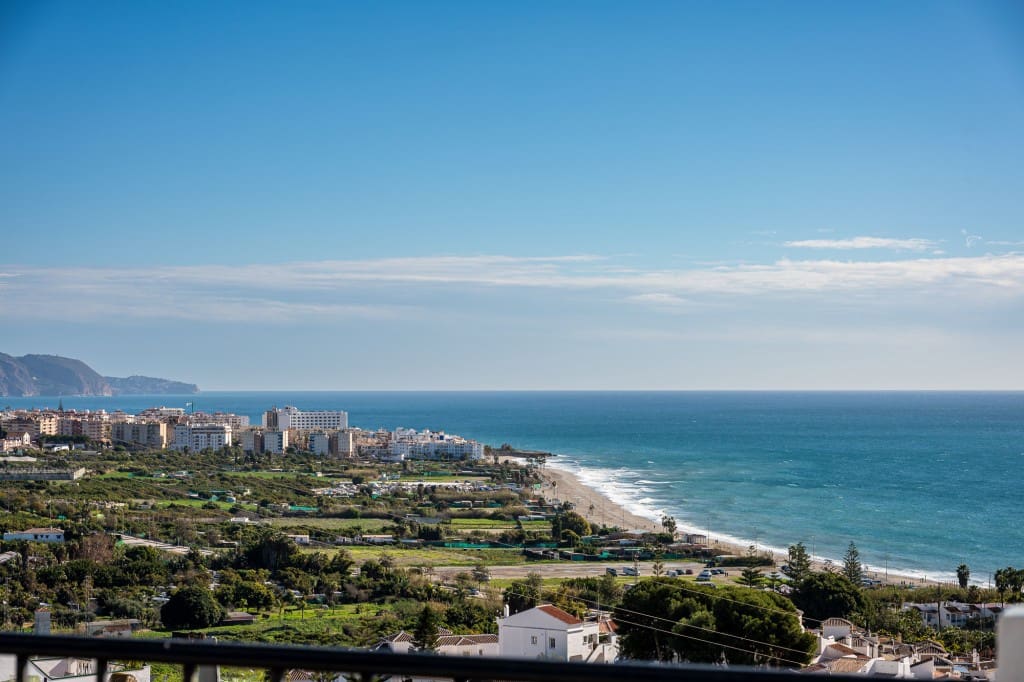 4 Zimmer Haus zu verkaufen in Nerja mit Pool - 410.000 € (Ref: 9547723)