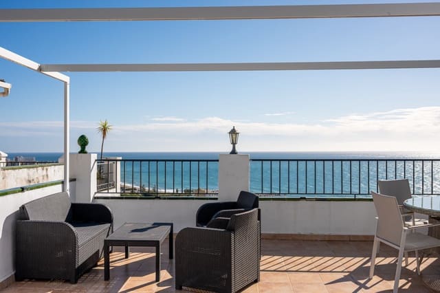 4 Zimmer Haus zu verkaufen in Nerja mit Pool - 410.000 € (Ref: 9547723)