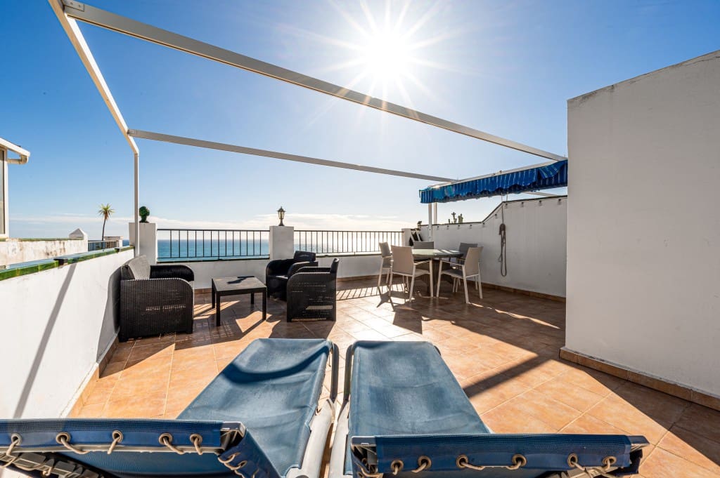 4 Zimmer Haus zu verkaufen in Nerja mit Pool - 410.000 € (Ref: 9547723)